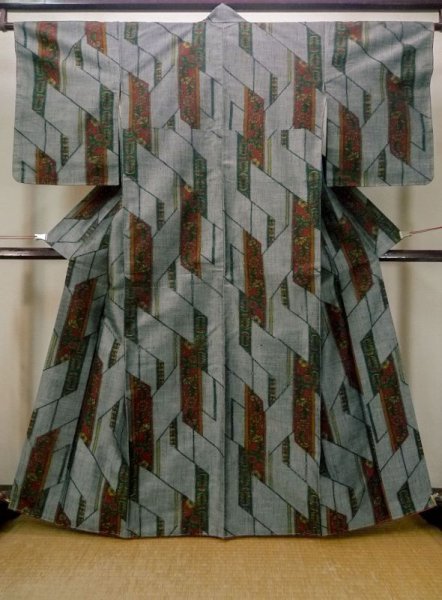 Photo1: Mint M1108N Vintage Japanese women   Gray TSUMUGI pongee / Silk. Flower,   (Grade A+) (1)