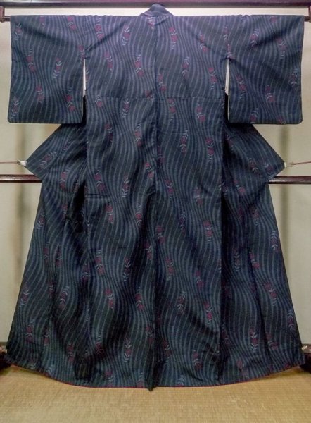 Photo1: Mint M1108O Vintage Japanese women   Indigo Blue TSUMUGI pongee / Silk. Flower,   (Grade A) (1)