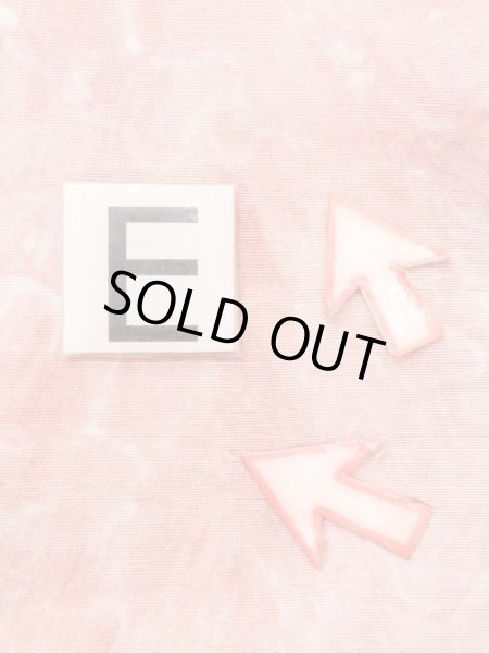 Photo16: M1121A Vintage Japanese women  Grayish Coral HAORI short jacket / Silk. Gradation,   (Grade C) (16)