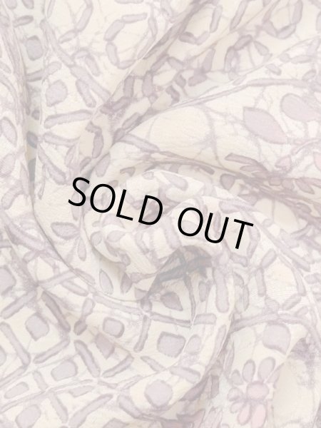 Photo12: M1121I Vintage Japanese women  Grayish Purple HAORI short jacket / Silk. Flower,   (Grade C) (12)