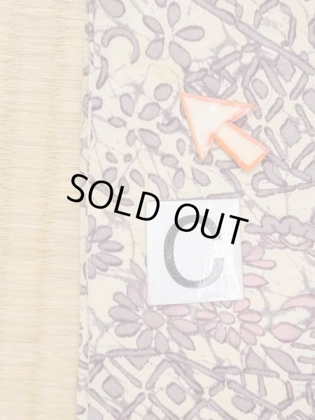 Photo16: M1121I Vintage Japanese women  Grayish Purple HAORI short jacket / Silk. Flower,   (Grade C) (16)