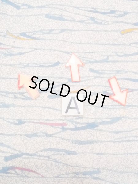 Photo14: M1121L Vintage Japanese women   Beige HAORI short jacket / Silk. Abstract pattern   (Grade B) (14)