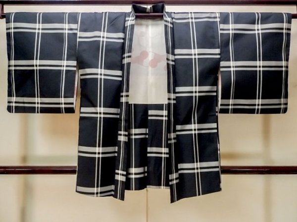 Photo1: M1121M Vintage Japanese women   Black HAORI short jacket / Silk. Plaid Checks   (Grade B) (1)