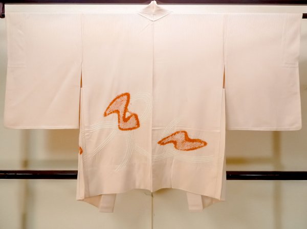Photo2: M1121N Vintage Japanese women Pale Light Pink HAORI short jacket / Silk. Bird,   (Grade C) (2)