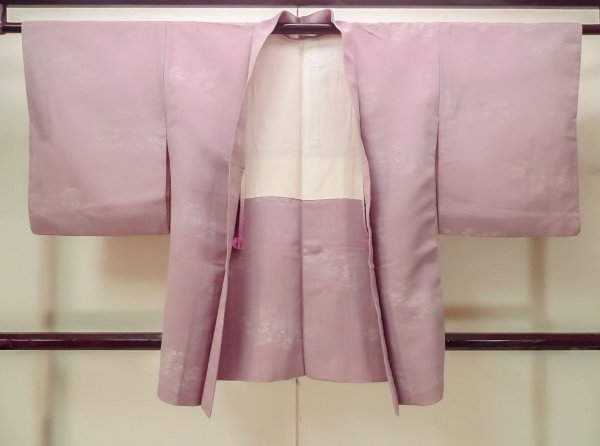 Photo1: M1121W Vintage Japanese women  Grayish Pink HAORI short jacket / Silk. Chrysanthemum,   (Grade B) (1)