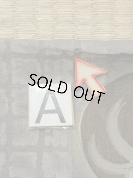 Photo12: M1128A Vintage Japanese  Dark Gray Men's Juban / Silk. Quadrangle "Daruma" design. Aging deterioration. There is an impression from use.  (Grade D) (12)