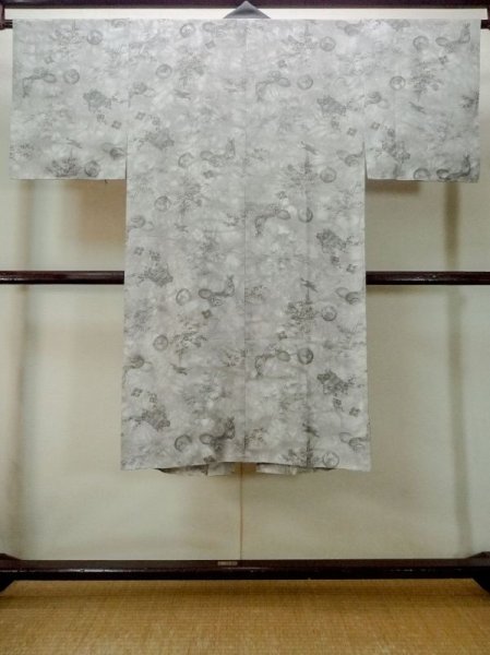 Photo2: M1128H Vintage Japanese   Gray Men's Juban / Silk. UME plum bloom,   (Grade B) (2)