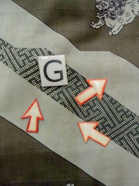 Photo17: M1128I Vintage Japanese  Grayish Green Men's Juban / Silk. Tiger,   (Grade C) (17)