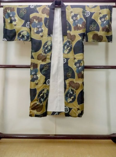 Photo1: M1128K Vintage Japanese   Black Men's Juban / Synthetic. Rock Seven Gods of Fortune design, old coins pattern.  (Grade D) (1)