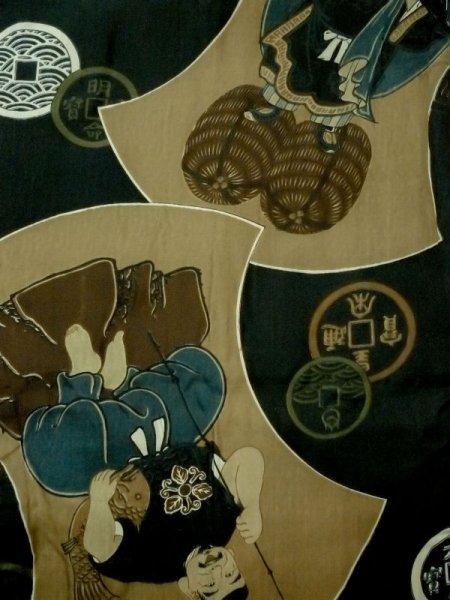 Photo3: M1128K Vintage Japanese   Black Men's Juban / Synthetic. Rock Seven Gods of Fortune design, old coins pattern.  (Grade D) (3)