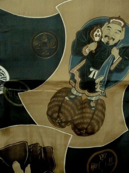 Photo4: M1128K Vintage Japanese   Black Men's Juban / Synthetic. Rock Seven Gods of Fortune design, old coins pattern.  (Grade D) (4)