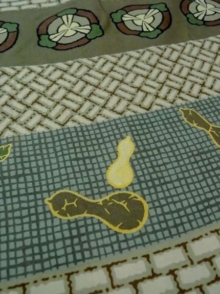 Photo8: M1128L Vintage Japanese   Brown Men's Juban / Synthetic. Wickerworks, Gourd, Japanese chess piece pattern  (Grade C) (8)