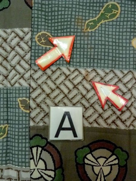 Photo14: M1128L Vintage Japanese   Brown Men's Juban / Synthetic. Wickerworks, Gourd, Japanese chess piece pattern  (Grade C) (14)