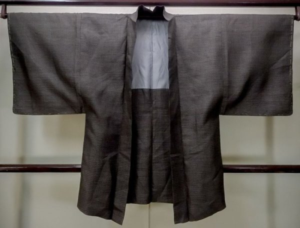 Photo1: M1128T Vintage Japanese  Dark Brown HAORI short jacket / Silk. Quadrangle   (Grade D) (1)