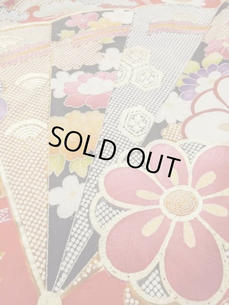 Photo17: M1207A Vintage Japanese women   Red FURISODE long-sleeved / Silk. Peony,   (Grade B) (17)