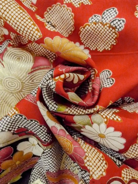 Photo20: M1207A Vintage Japanese women   Red FURISODE long-sleeved / Silk. Peony,   (Grade B) (20)