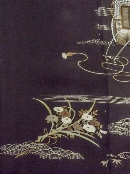 Photo10: M1207C Antique Japanese women   Black TOMESODE formal / Silk. MOMIJI maple leaf,   (Grade B) (10)