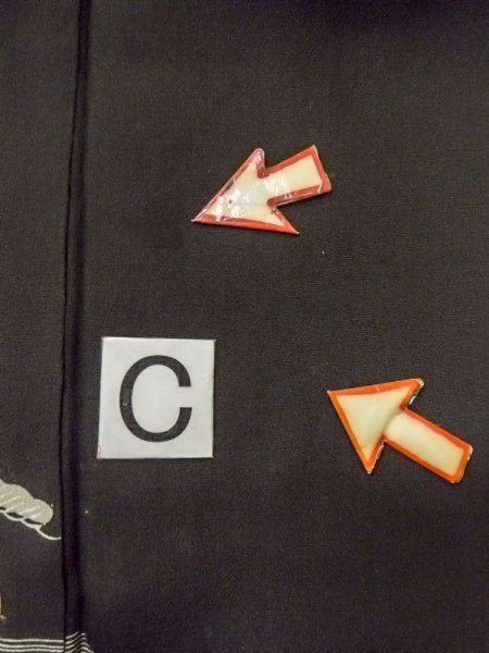 Photo14: M1207C Antique Japanese women   Black TOMESODE formal / Silk. MOMIJI maple leaf,   (Grade B) (14)