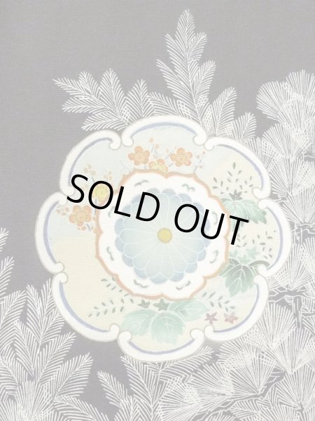 Photo9: M1207E Used Japanese women   Black TOMESODE formal / Silk. Chrysanthemum,   (Grade B) (9)