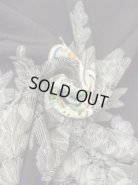 Photo17: M1207E Used Japanese women   Black TOMESODE formal / Silk. Chrysanthemum,   (Grade B) (17)