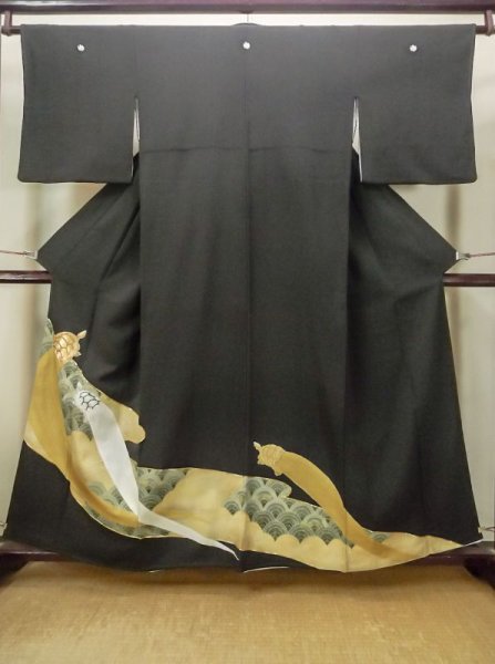 Photo1: M1207F Vintage Japanese women   Black TOMESODE formal / Silk. Wave,   (Grade B) (1)