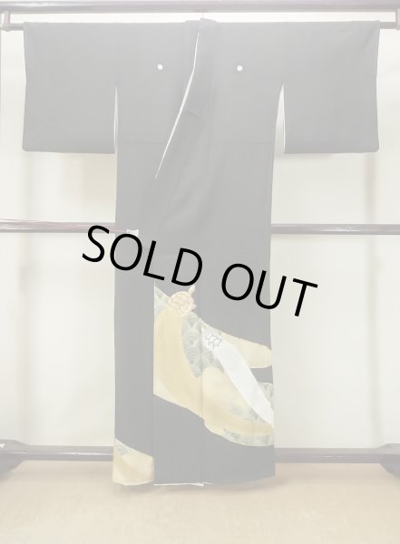 Photo2: M1207F Vintage Japanese women   Black TOMESODE formal / Silk. Wave,   (Grade B) (2)