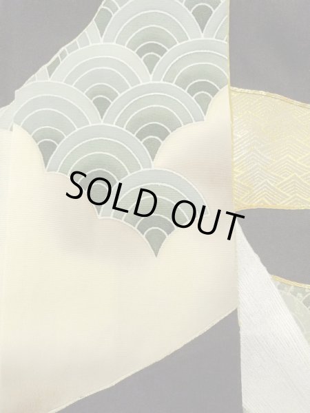 Photo17: M1207F Vintage Japanese women   Black TOMESODE formal / Silk. Wave,   (Grade B) (17)