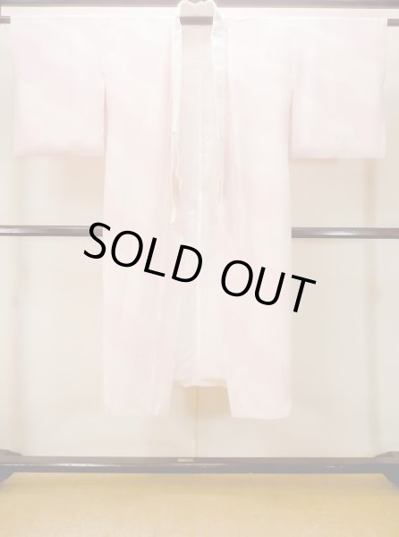 Photo1: M1215B Vintage Japanese women  Pale Pink JUBAN undergarment / Silk. Cloud,   (Grade B) (1)