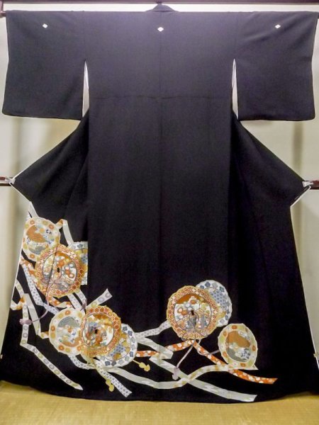 Photo1: M1215S Vintage Japanese women   Black TOMESODE formal / Silk. Chrysanthemum,   (Grade C) (1)