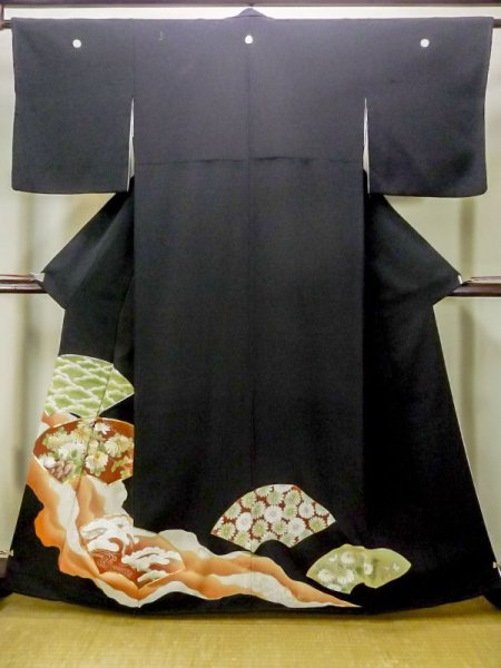Photo1: M1215V Vintage Japanese women   Black TOMESODE formal / Silk. Chrysanthemum,   (Grade C) (1)