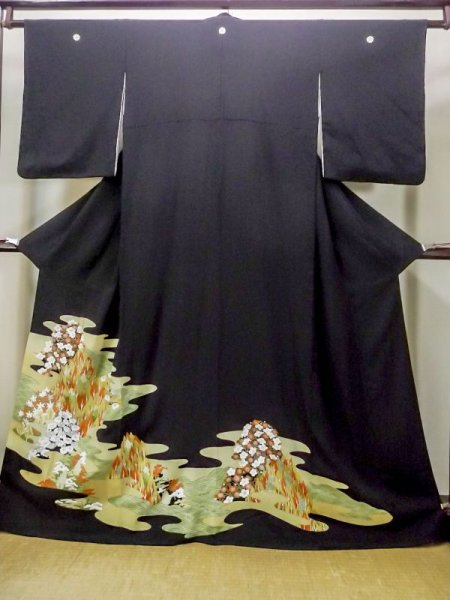 Photo1: M1216A Vintage Japanese women   Black TOMESODE formal / Silk. Chrysanthemum,   (Grade C) (1)