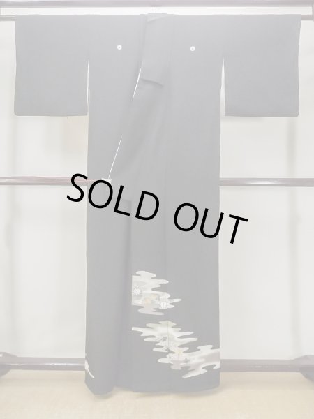 Photo2: M1228A Antique Japanese women   Black TOMESODE formal / Silk. Chrysanthemum,   (Grade C) (2)