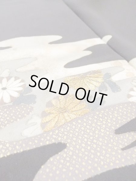 Photo10: M1228A Antique Japanese women   Black TOMESODE formal / Silk. Chrysanthemum,   (Grade C) (10)