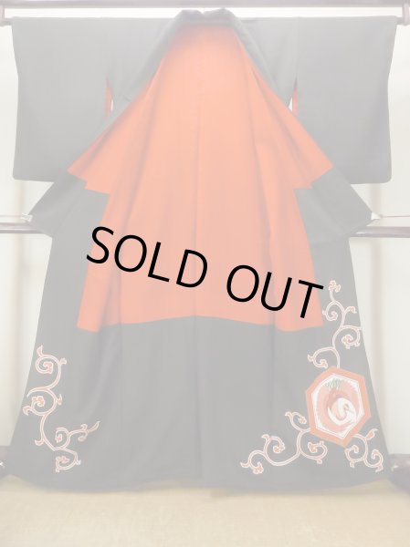 Photo3: M1228L Antique Japanese women   Black TOMESODE formal / Silk. Arabesque vine,   (Grade C) (3)