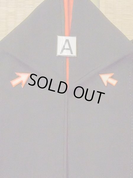 Photo16: M1228L Antique Japanese women   Black TOMESODE formal / Silk. Arabesque vine,   (Grade C) (16)