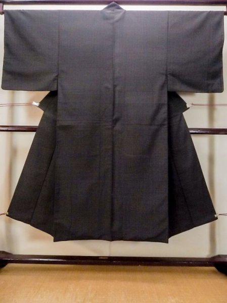 Photo1: N0116B Vintage Japanese   Black Men's Kimono / Silk. Plaid Checks   (Grade A) (1)