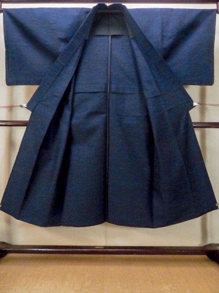 Photo2: N0116K Vintage Japanese  Dark Blue Men's Kimono / Silk. Line   (Grade C) (2)