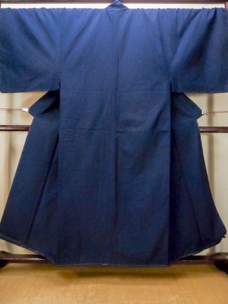 Photo1: Mint N0116O Used Japanese   Indigo Blue Men's Kimono / Silk. Stripes   (Grade A) (1)
