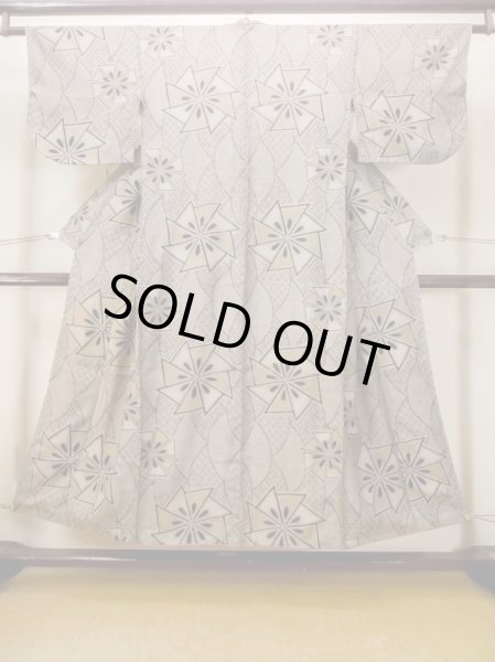 Photo1: N0123A Antique Japanese women   Brown 0 / Silk. Greek key fret,   (Grade C) (1)