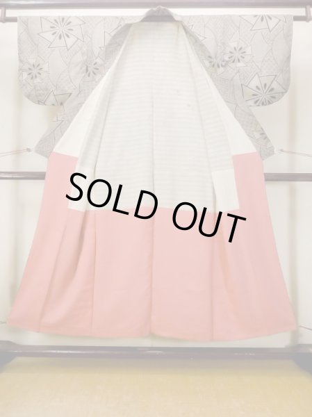 Photo2: N0123A Antique Japanese women   Brown 0 / Silk. Greek key fret,   (Grade C) (2)