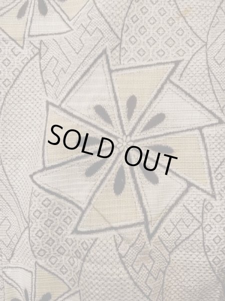 Photo4: N0123A Antique Japanese women   Brown 0 / Silk. Greek key fret,   (Grade C) (4)