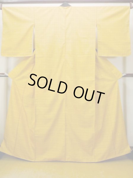 Photo1: N0123B Vintage Japanese women   Yellow TSUMUGI pongee / Silk. Plaid Checks A black collar is attached.  (Grade C) (1)