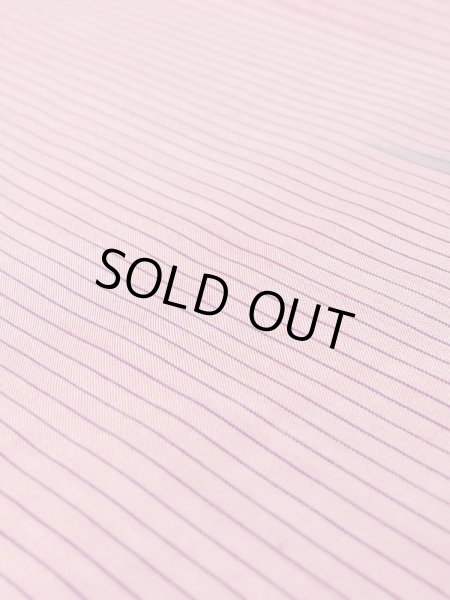 Photo8: N0123C Antique Japanese women Vivid Grayish Pink TSUMUGI pongee / Silk. Stripes Arrow feather pattern. There is an impression from use.  (Grade C) (8)