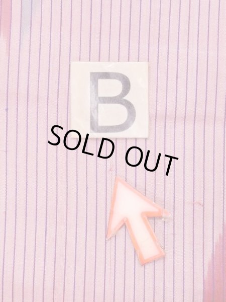 Photo13: N0123C Antique Japanese women Vivid Grayish Pink TSUMUGI pongee / Silk. Stripes Arrow feather pattern. There is an impression from use.  (Grade C) (13)