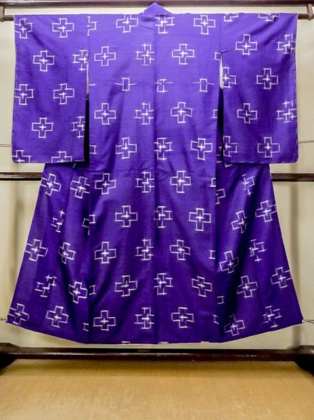 Photo1: N0123G Antique Japanese women Vivid Bluish Purple TSUMUGI pongee / Silk. Parallel Cross Lining: Small holes all over. Right side: There is an impression from use.  (Grade D) (1)
