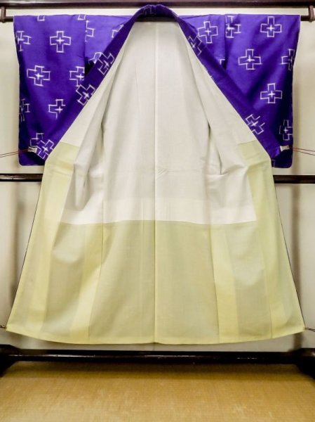 Photo2: N0123G Antique Japanese women Vivid Bluish Purple TSUMUGI pongee / Silk. Parallel Cross Lining: Small holes all over. Right side: There is an impression from use.  (Grade D) (2)