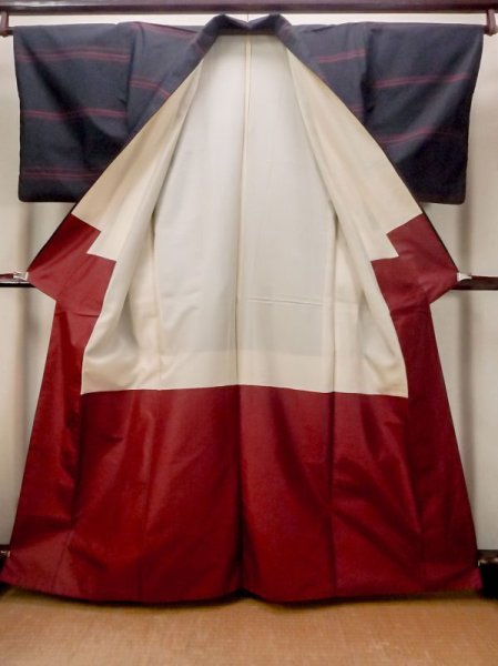 Photo2: N0123P Vintage Japanese women   Black TSUMUGI pongee / Synthetic. Line   (Grade C) (2)