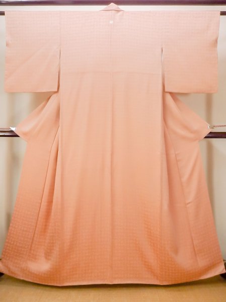 Photo1: N0130Q Vintage Japanese women Pale Grayish Coral IROMUJI plain colored / Silk.    (Grade C) (1)