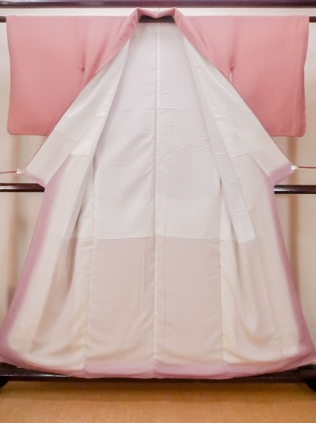 Photo2: N0130S Vintage Japanese women Vivid Grayish Pink IROMUJI plain colored / Silk.    (Grade C) (2)