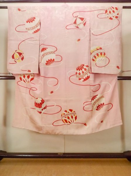 Photo1: N0131B Antique Japanese women Pale Light Pink Kids / Silk. Wave, Base embossed woven pattern : Jamanese ball  (Grade D) (1)